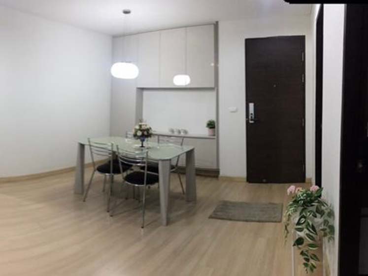 Condominium in Near United Nations 